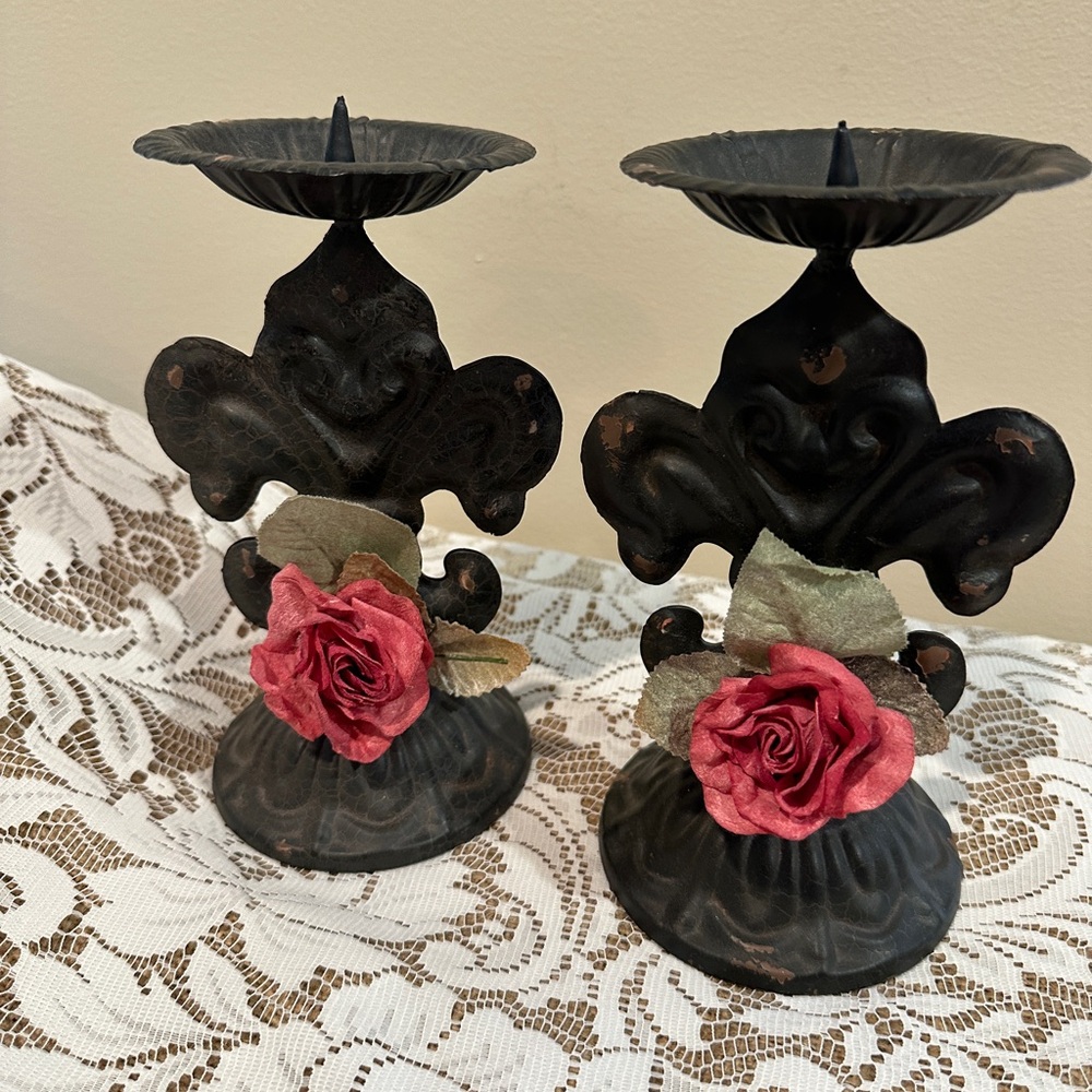 VINTAGE Fleur de Lis Candle Holder Set - Picture 3 of 9